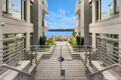 225 2nd Street S #D-8, Kirkland, WA 98033 - Photo 4
