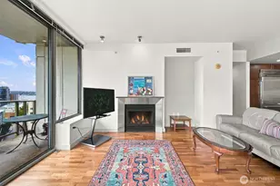 910 Lenora St, Seattle, WA 98121 - Photo 4