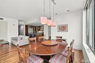 910 Lenora St, Seattle, WA 98121 - Photo 8