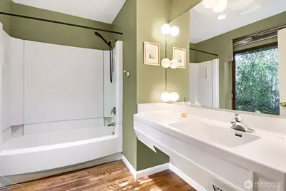 803 NE 72nd Street, Seattle, WA 98115 - Photo 20