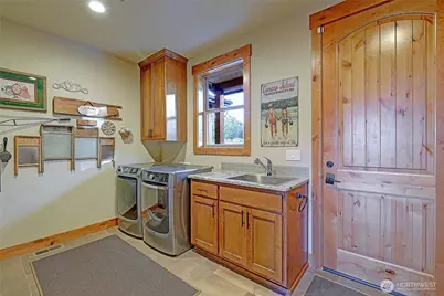 418 Tillicum Way, Camano Island, WA 98282 - Photo 14