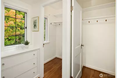 3938 NE Belvoir Place, Seattle, WA 98105 - Photo 24
