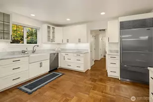 3938 NE Belvoir Pl, Seattle, WA 98105 - Photo 10