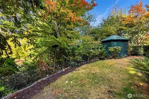 3938 NE Belvoir Pl, Seattle, WA 98105 - Photo 26