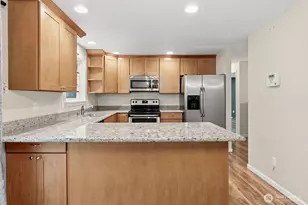 6915 SE Cleveland Ave, Port Orchard, WA 98366 - Photo 10