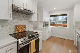 1372 Bel Air Rd, Tacoma, WA 98406 - Photo 6