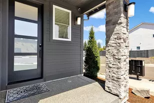 329 W Laurel St, Washougal, WA 98671 - Photo 2