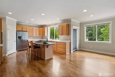 8701 113th Avenue SE, Newcastle, WA 98056 - Photo 6