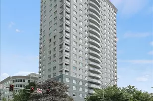 121 Vine St, Seattle, WA 98121 - Photo 2