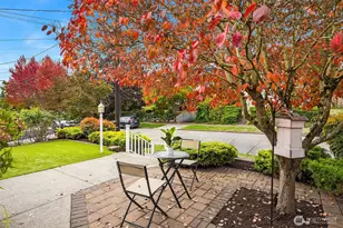 5224 37th Ave NE, Seattle, WA 98105 - Photo 2