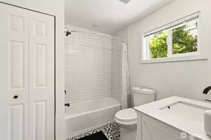 12042 14th Avenue Northeast, Seattle, WA 98125 - Photo 16