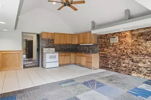 1123 Military Rd E, Tacoma, WA 98445 - Photo 20
