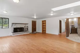 1123 Military Rd E, Tacoma, WA 98445 - Photo 6