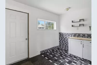 1123 Military Road E, Tacoma, WA 98445 - Photo 28