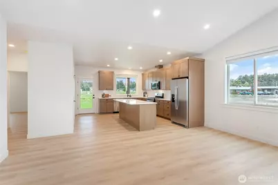 321 W 3rd Street, Everson, WA 98247 - Photo 12