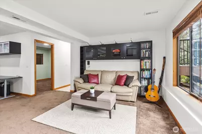 4130 156th Lane SE, Bellevue, WA 98006 - Photo 32
