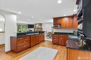 4130 156th Ln SE, Bellevue, WA 98006 - Photo 14