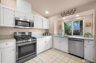 3726 N Heather Pl, Bellingham, WA 98226 - Photo 8