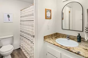 11239 Greenwood Ave N, Seattle, WA 98133 - Photo 20