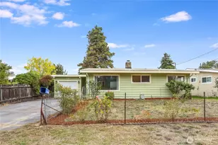 7320 33rd Ave S, Seattle, WA 98118 - Photo 2
