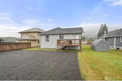 1111 Willapa Street, Raymond, WA 98577 - Photo 2