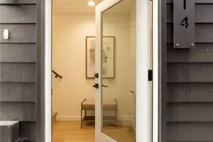 3114 Queen Anne Ave N, Seattle, WA 98109 - Photo 2