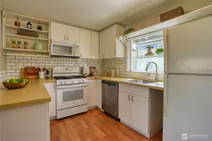 9016 12th Ave NW, Seattle, WA 98117 - Photo 8