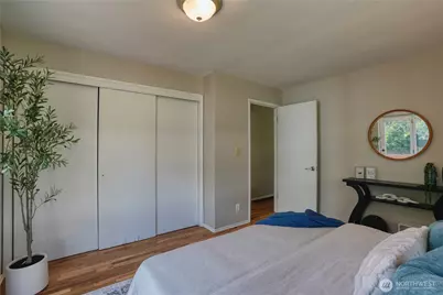 9016 12th Avenue NW, Seattle, WA 98117 - Photo 12