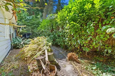 9525 7th Avenue NW, Seattle, WA 98117 - Photo 22