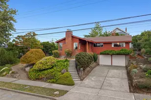 9612 55th Ave S, Seattle, WA 98118 - Photo 2