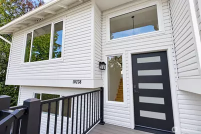 10238 Renton Avenue S, Seattle, WA 98178 - Photo 2