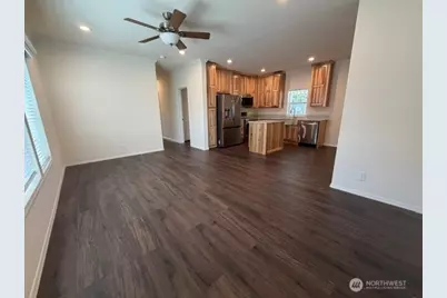 2101 S 324th Street #19, Federal Way, WA 98003 - Photo 2