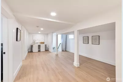 317 NE 58th Street, Seattle, WA 98105 - Photo 28