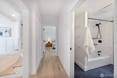 317 NE 58th Street, Seattle, WA 98105 - Photo 14