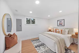 317 NE 58th St, Seattle, WA 98105 - Photo 32