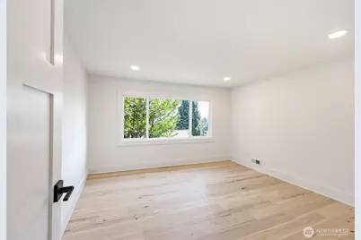 317 NE 58th Street, Seattle, WA 98105 - Photo 22