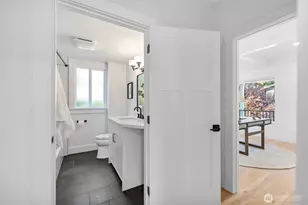 317 NE 58th St, Seattle, WA 98105 - Photo 18