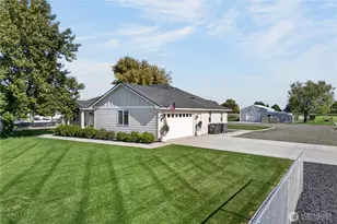 2467 Hanson Loop, Burbank, WA 99323 - Photo 4