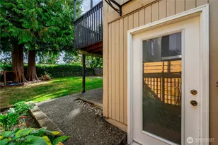 14322 Wallingford Ave N, Seattle, WA 98133 - Photo 26