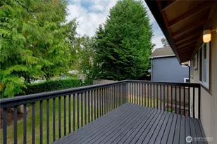 14322 Wallingford Ave N, Seattle, WA 98133 - Photo 30