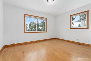 708 Highland Dr, Bellingham, WA 98225 - Photo 18