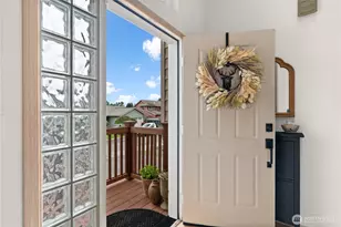 21828 SE 236th Pl, Maple Valley, WA 98038 - Photo 2