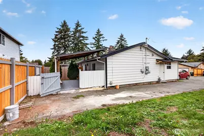 19907 33rd Avenue S, SeaTac, WA 98188 - Photo 2