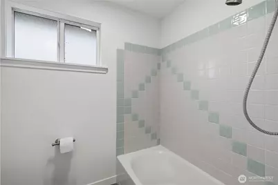 2406 166th Ave NE, Bellevue, WA 98008 - Photo 16
