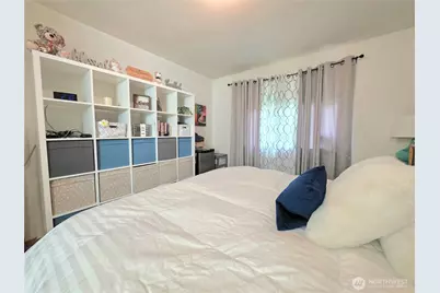 18866 108th Lane SE, Renton, WA 98055 - Photo 18