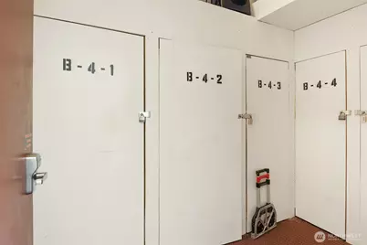 300 10th Avenue #B409, Seattle, WA 98122 - Photo 22