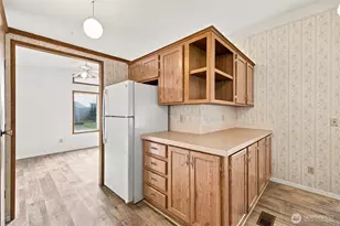 1807 138 St E, Tacoma, WA 98445 - Photo 10