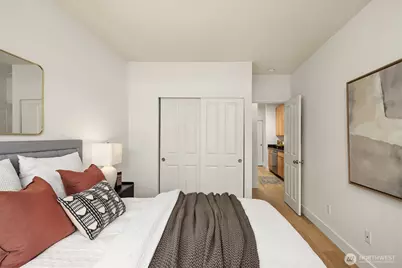 2760 76th Avenue SE #402, Mercer Island, WA 98040 - Photo 20