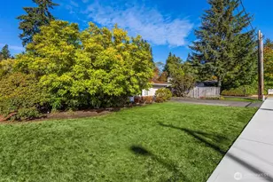 1129 Madison Ave N, Bainbridge Island, WA 98110 - Photo 4