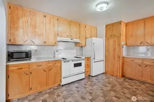134 Buland Dr, Castle Rock, WA 98611 - Photo 10
